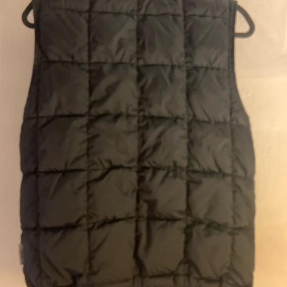 Giorgio Armani Black Puffer Vest size 44 - Picture 5 of 8